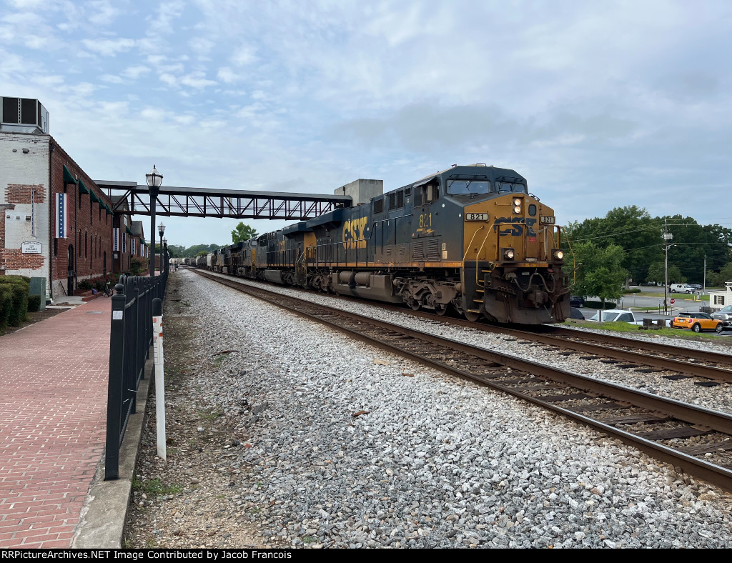 CSX 821